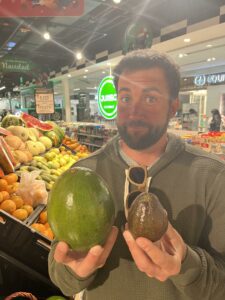 2 sizes of avocado